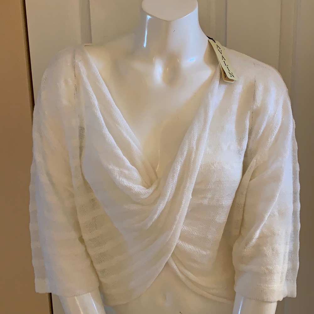Avalin Top NWT